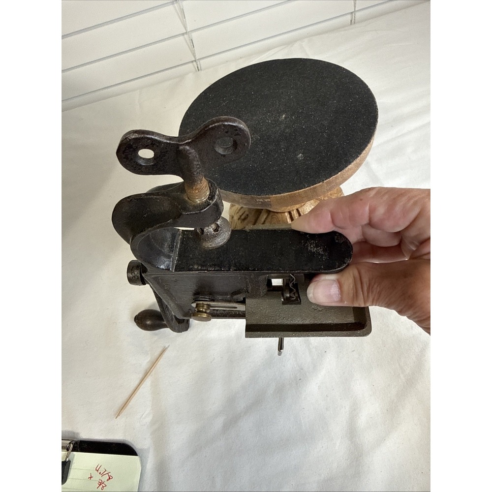 Vintage Clean Cut Pinking Machine South Richland Machine Co. NY - Fabric Cutter - Picture 15 of 15